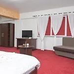 Seven Ξενοδοχείο 3*