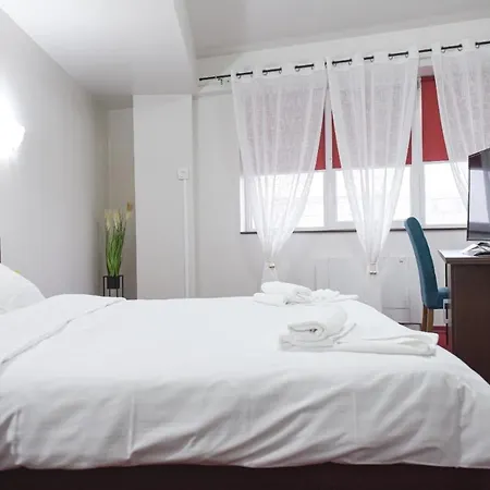 Hotel Seven 3*